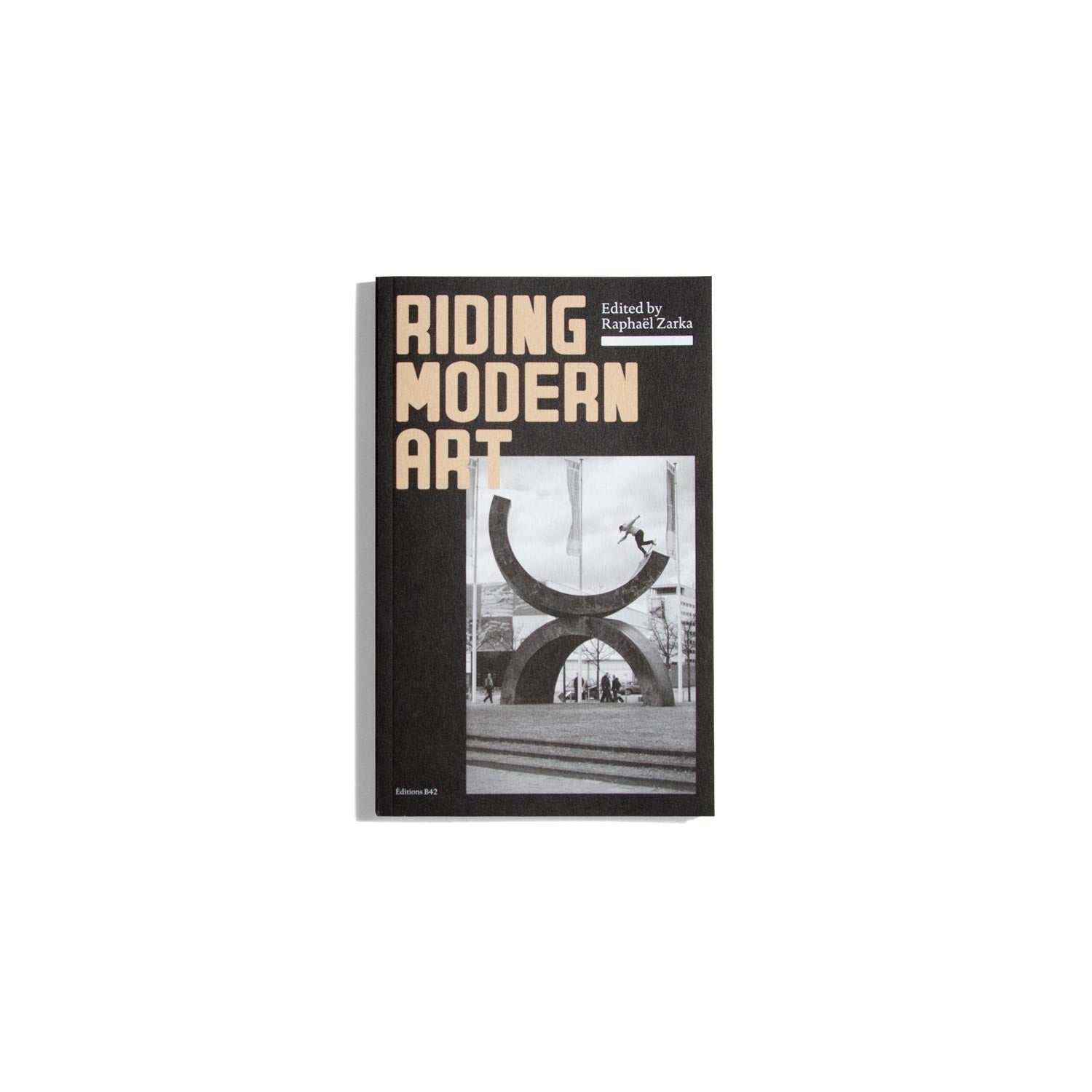 Riding Modern Art (Pocket Edition)